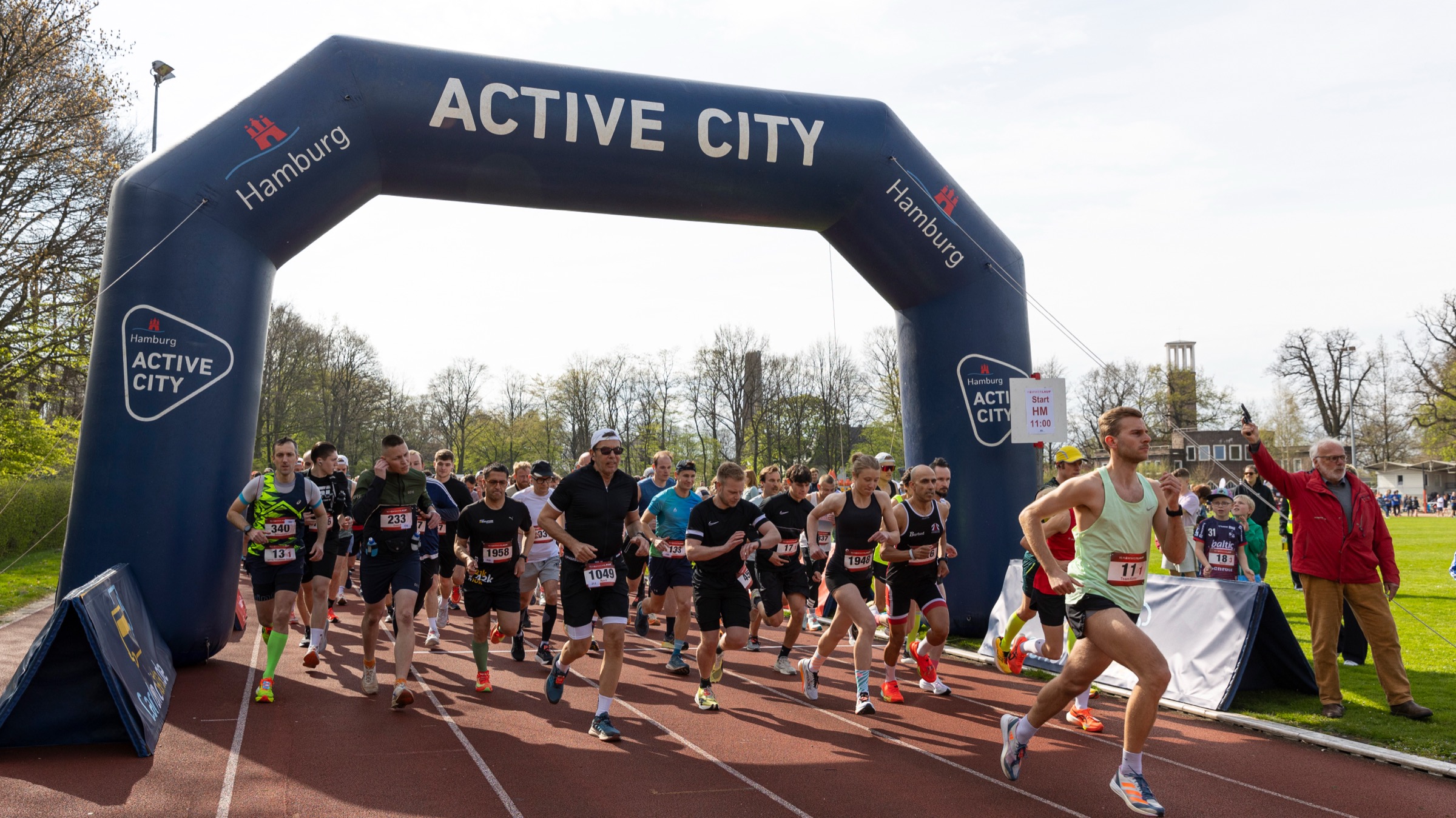 Teilnahmerekord (schon wieder). Unentschieden beim Halbmarathon (schon wieder). Vorjahressieger gewinnen Halbmarathon.
